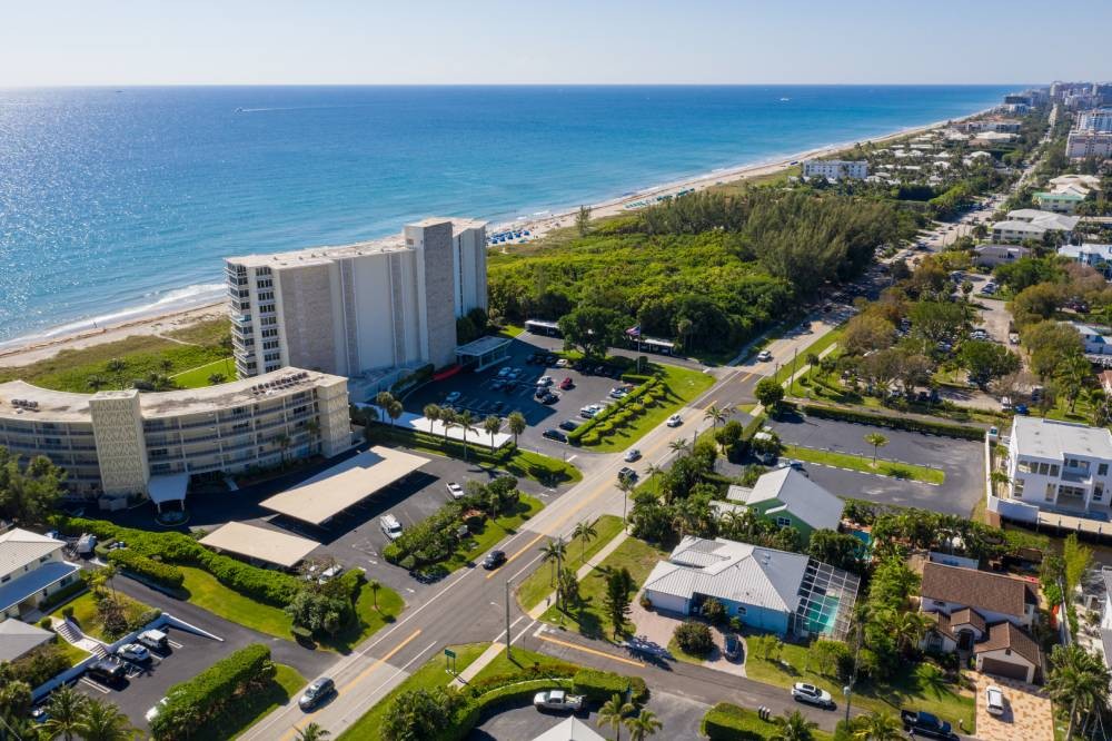 Window Treatments best window shades and shutters by Hunter Douglas near Boynton Beach, Florida (FL)